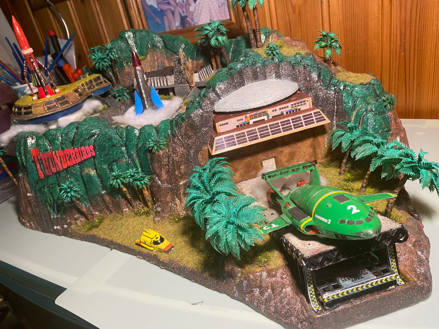 Thunderbirds Eiland - Miniatuur Landschap met Verlichting